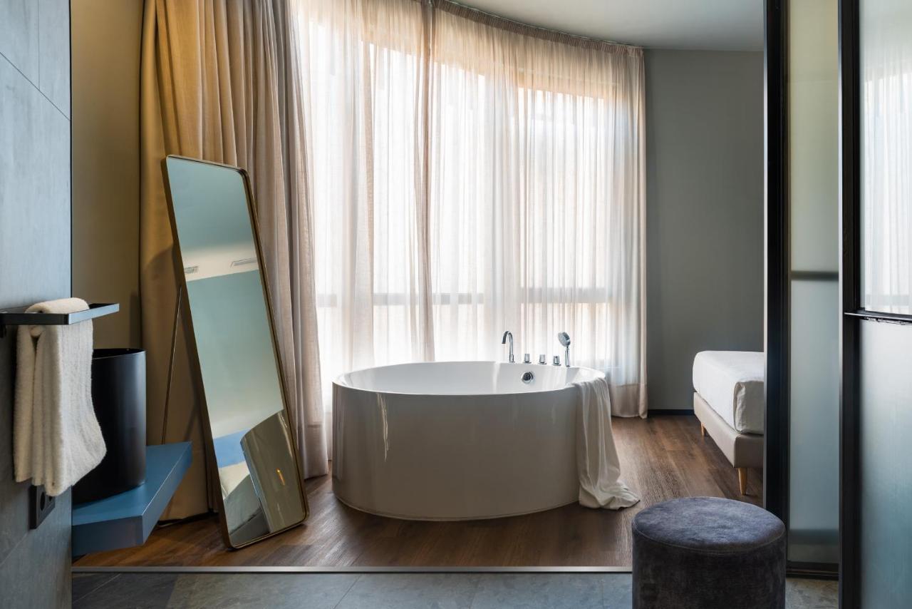 Muralla Sevilla Suites By Lola Ngoại thất bức ảnh