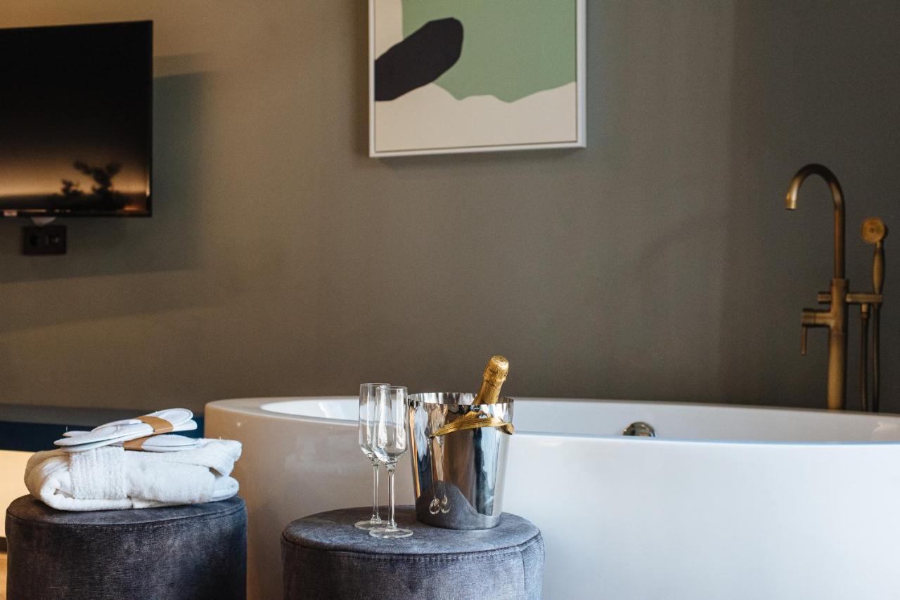 Muralla Sevilla Suites By Lola Ngoại thất bức ảnh